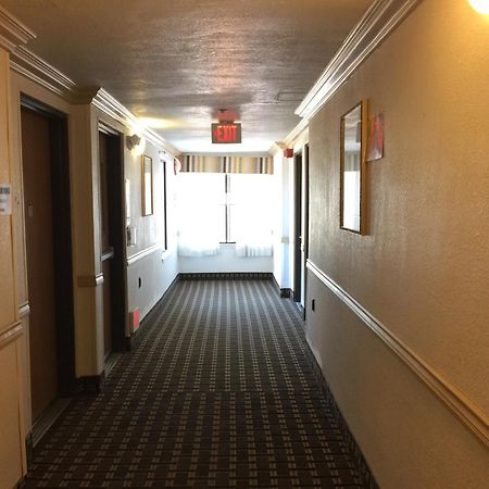 Pleasant Hill Inn Экстерьер фото