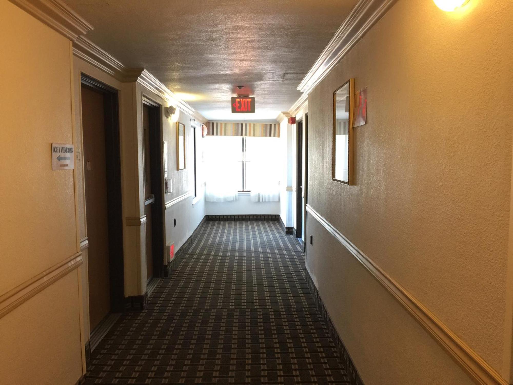Pleasant Hill Inn Экстерьер фото
