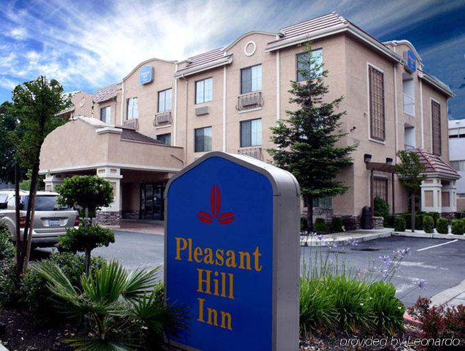 Pleasant Hill Inn Экстерьер фото