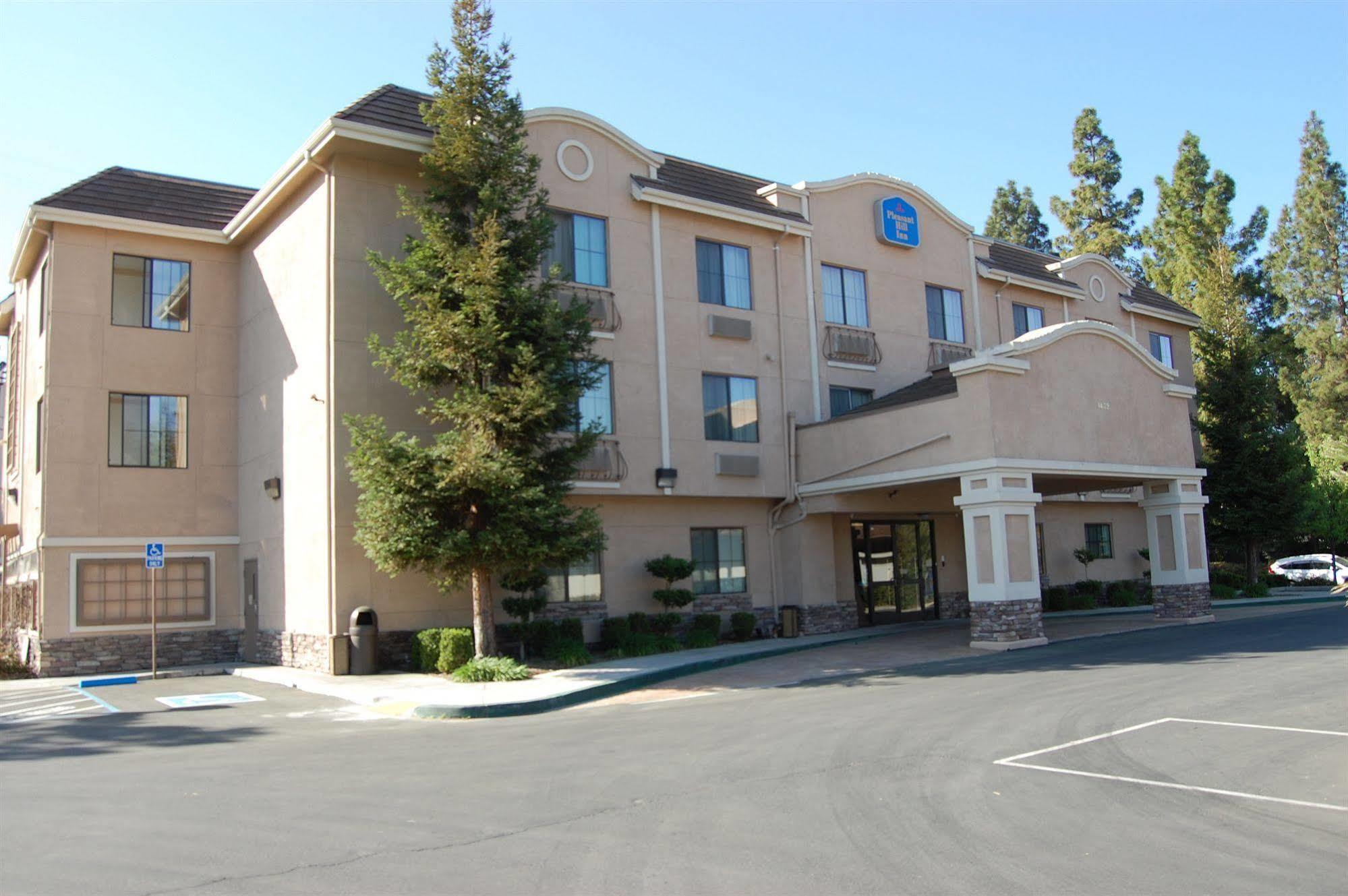 Pleasant Hill Inn Экстерьер фото