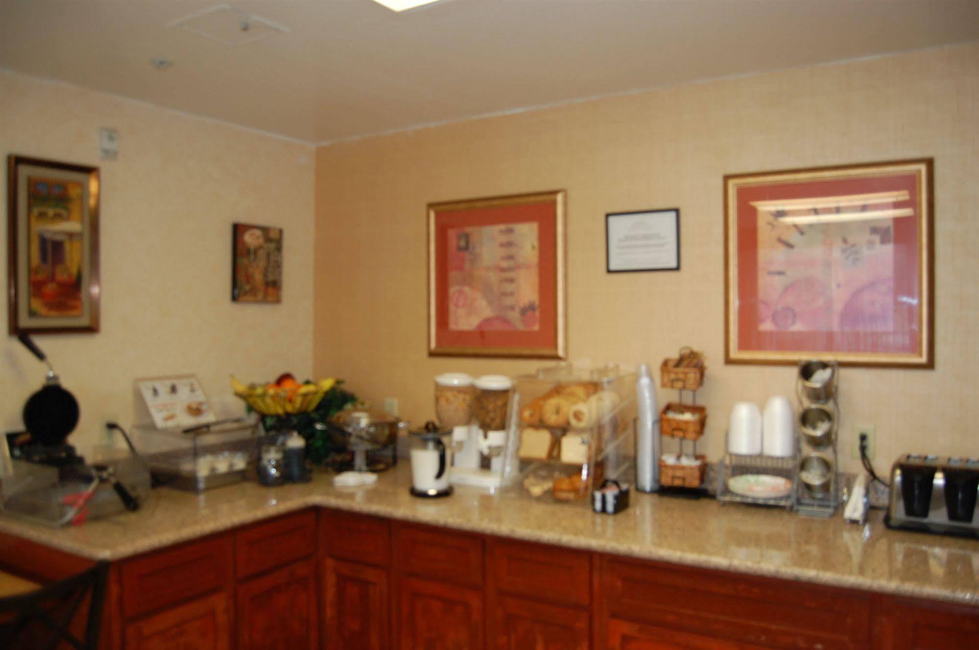 Pleasant Hill Inn Экстерьер фото