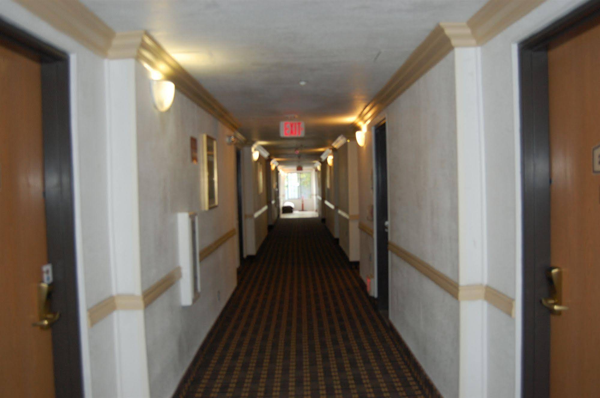 Pleasant Hill Inn Экстерьер фото